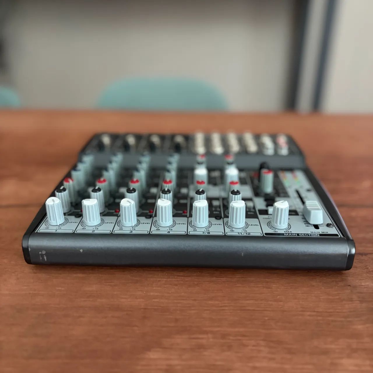 MESA DE SOM BEHRINGER XENYX 1202 FX - Foto 5