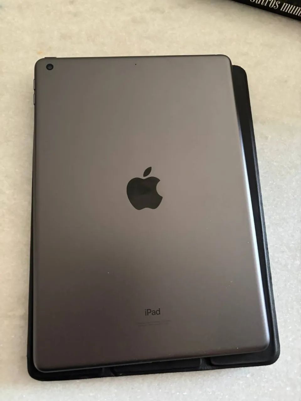 Vendo tablet Ipad 9, acompanha capa teclado - Foto 3