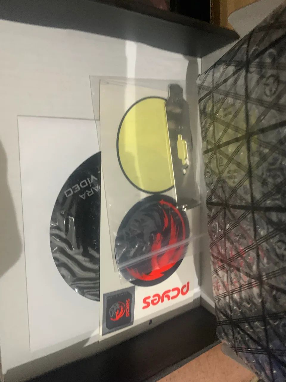 Placa de vídeo GT210 1GB DDR3 Nova! - Foto 2