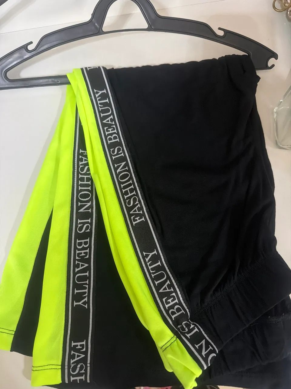calça pantalona 