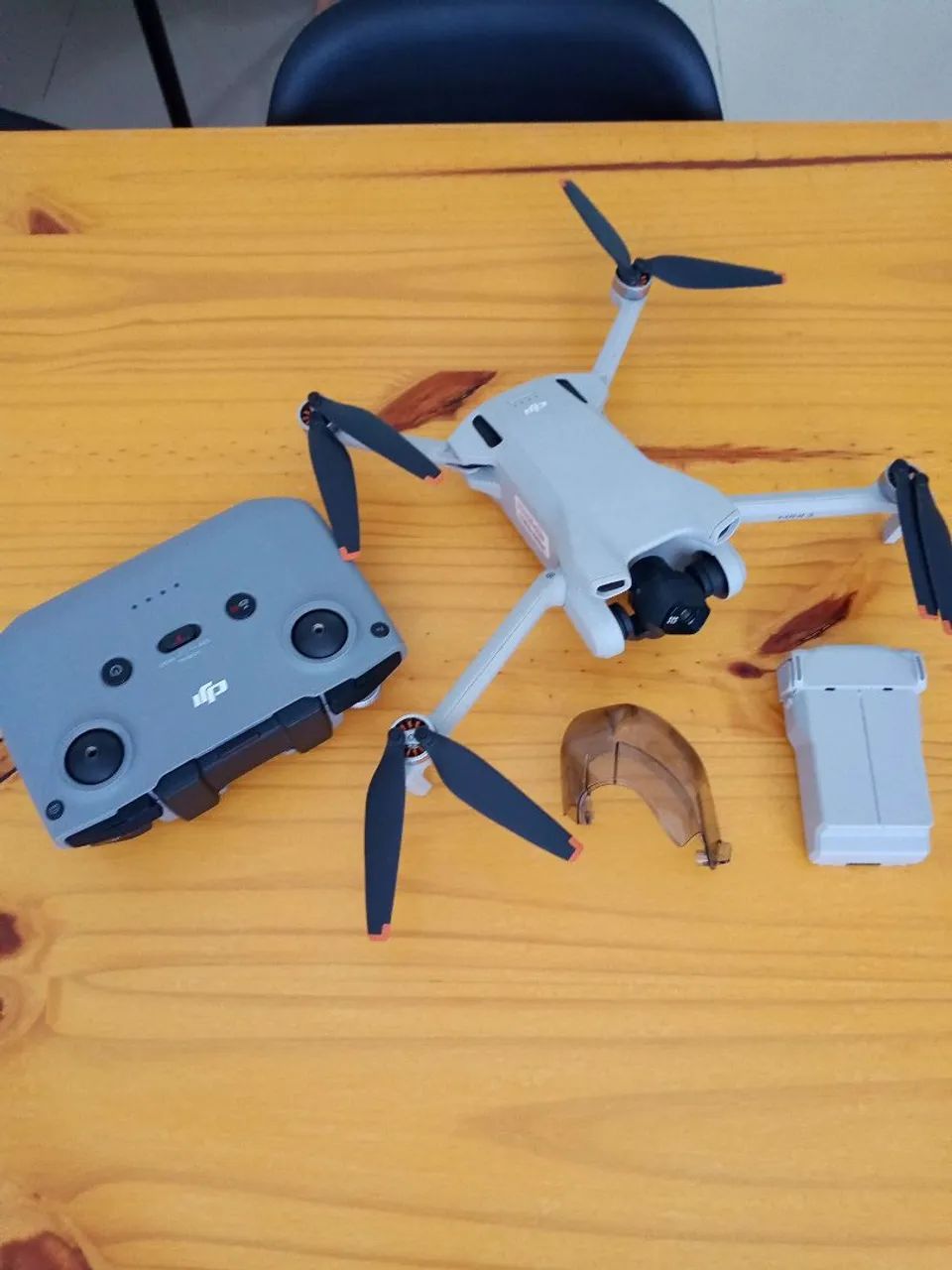 Drone DJI MINI 3 standard com 1 bateria e controle RCN1  - Foto 2