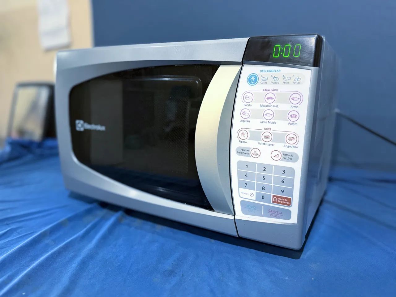 Microondas Electrolux prateado!  - Foto 4