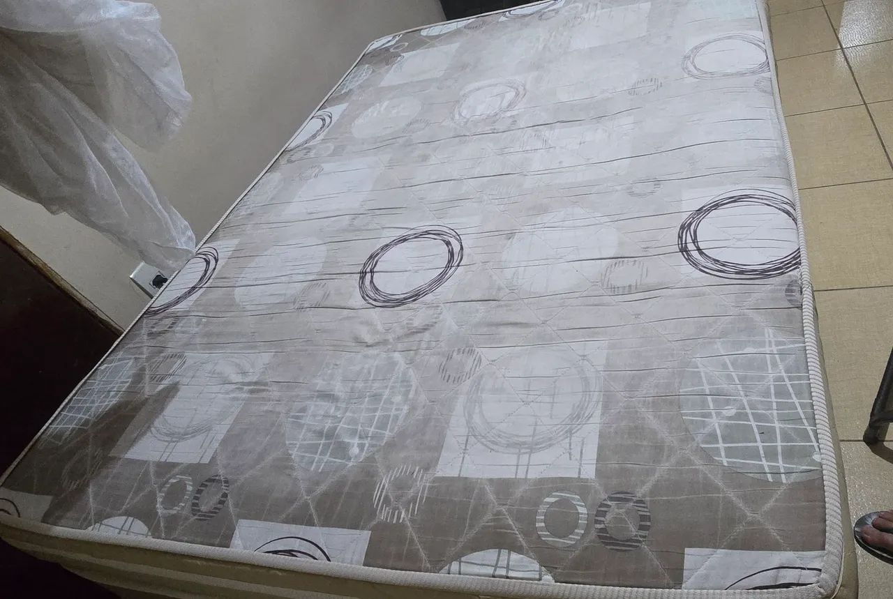 Cama box casal molas ensacadas, semi nova!! - Foto 4
