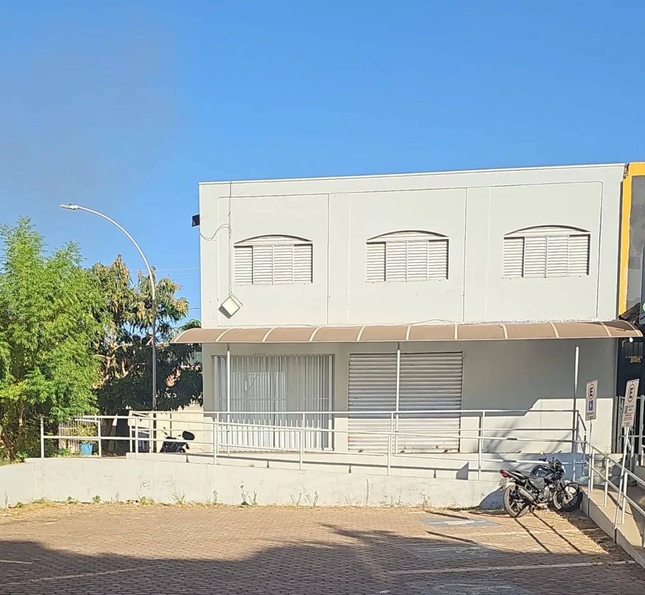PRÉDIO COMERCIAL À VENDA - QR 401 SAMAMBAIA