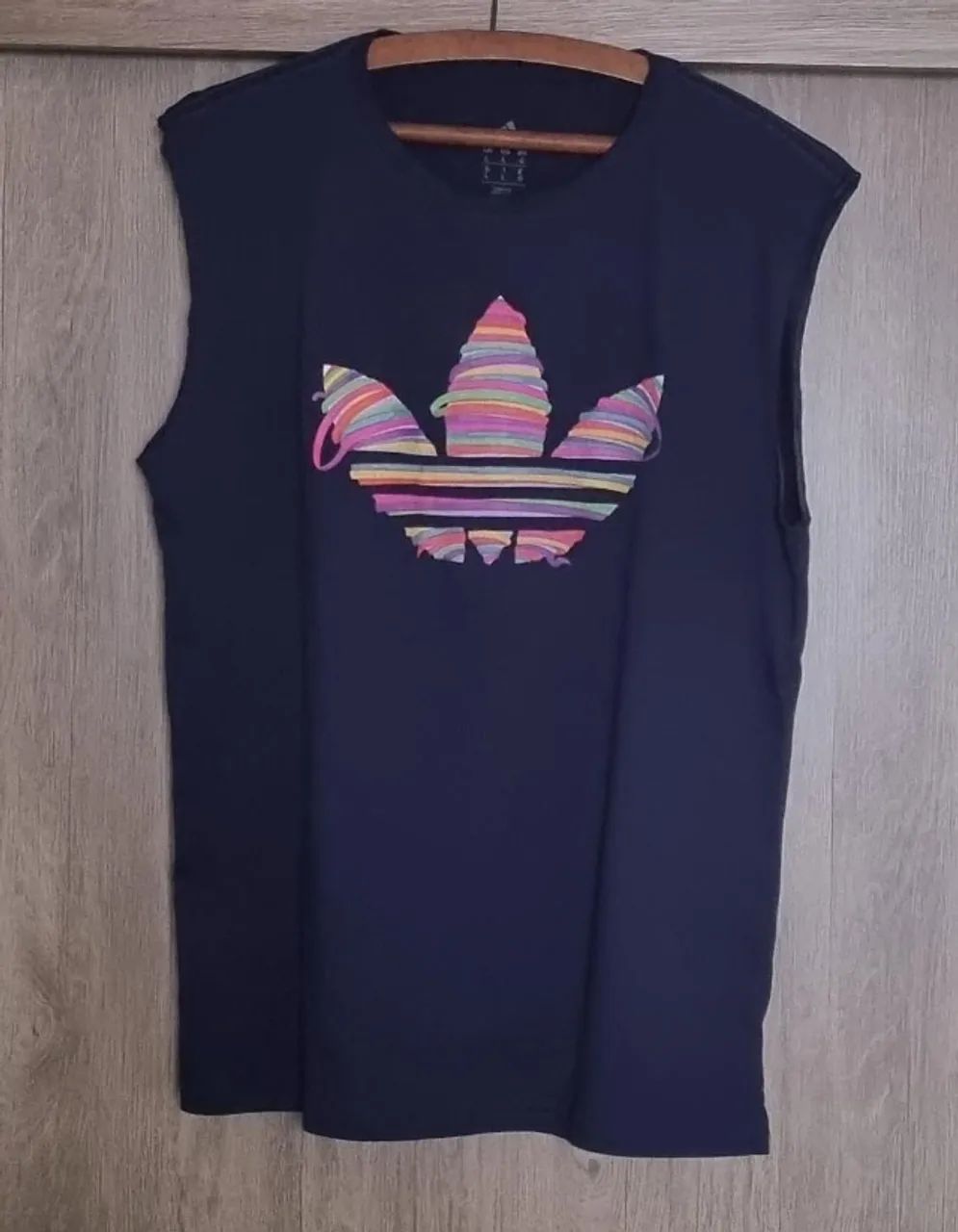 camiseta regata machao azul estampada adidas