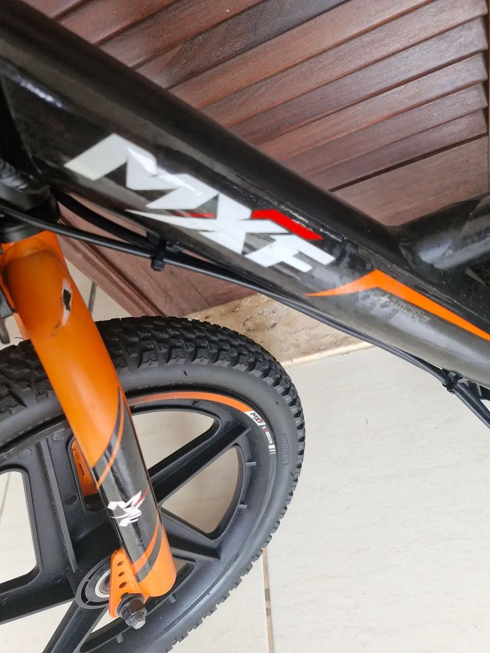 Bicicleta infantil elétrica