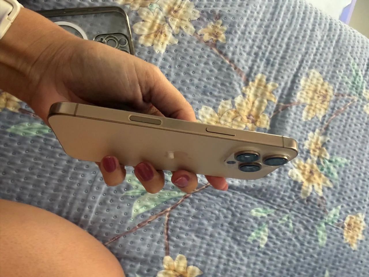 iPhone 16 pro 256 - Foto 3