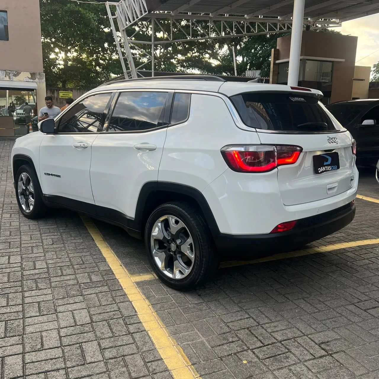 Jeep Compass Longitude 2.0 4X2 Flex 16V Aut. 2020 - Foto 4