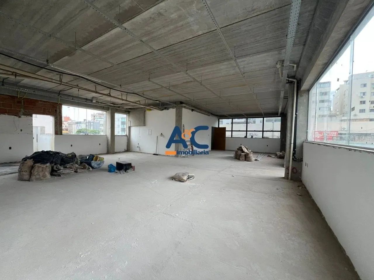 Andar corrido no bairro Castelo