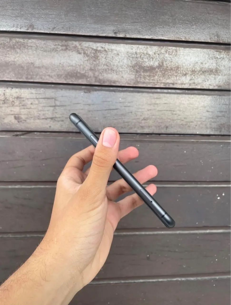 iPhone 11 todo original de 128 GB troco em iPhone 11 Pro Max e dou torna 