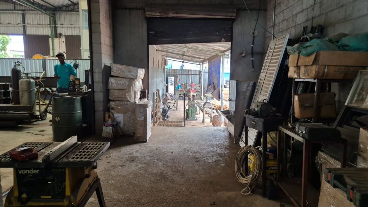 VENDA DE GALPÃO COM 1000m² - Foto 4