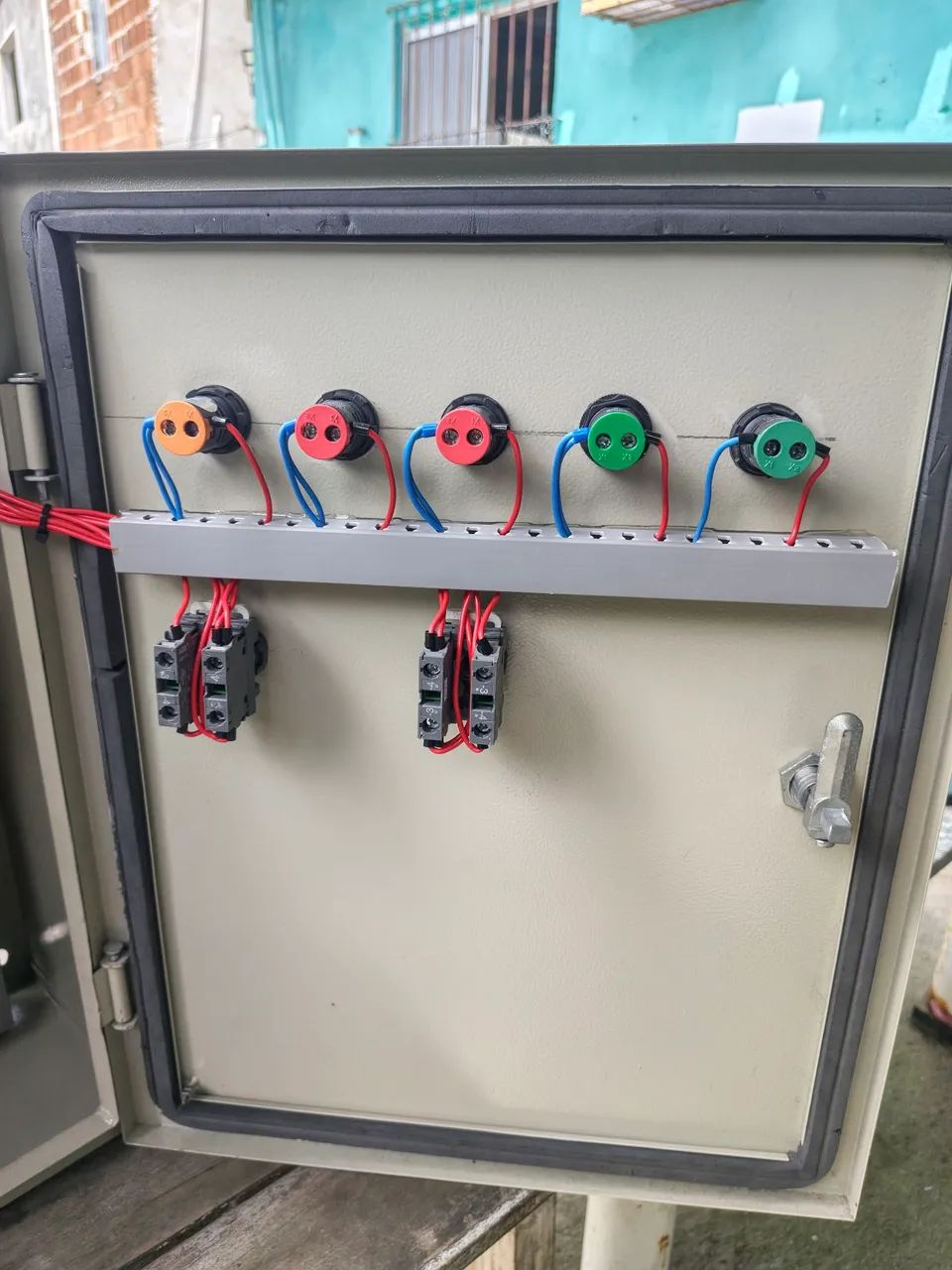Quadro de comando para 2 compressores, funcionamento automático e manual. - Foto 3
