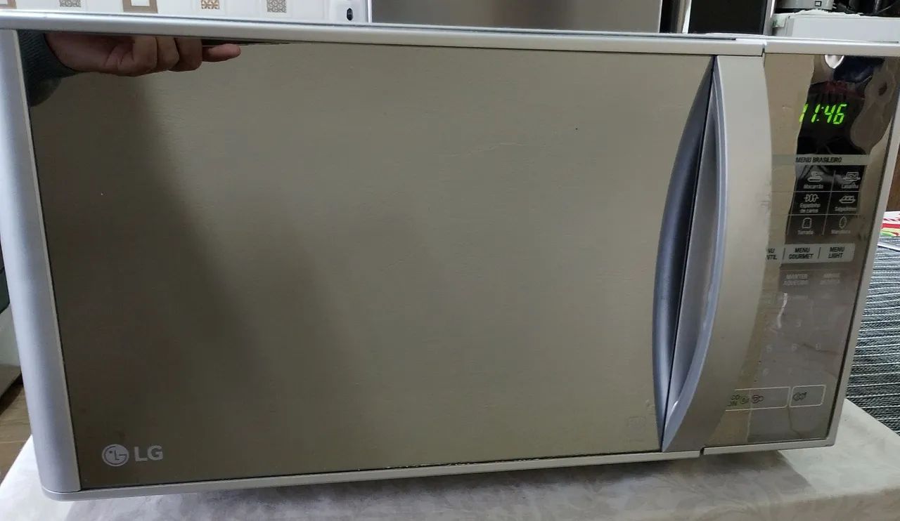 Microondas LG 30 litros com Grill. - Foto 2