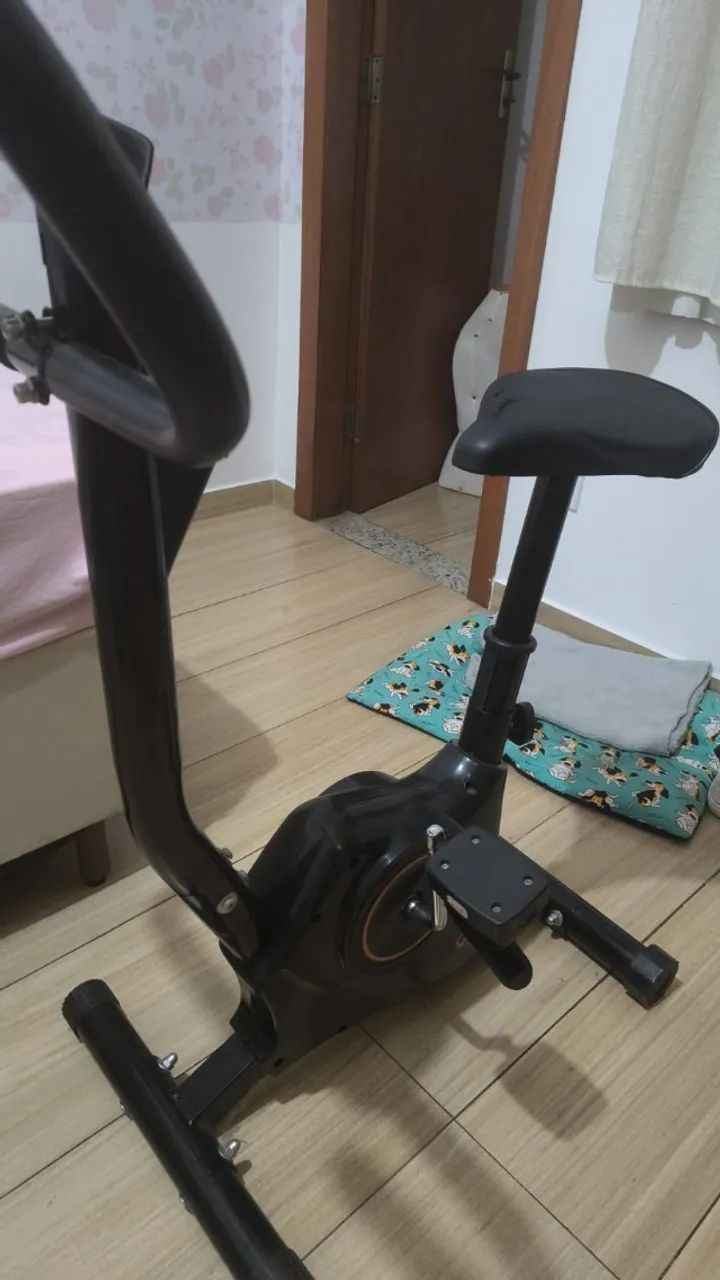 Bicicleta ergométrica em otimo estado!! - Foto 5