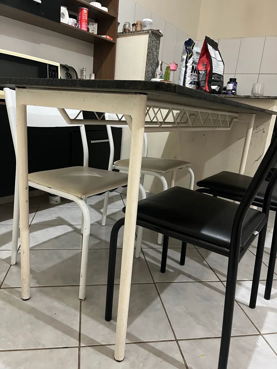 Mesa de granito 4 cadeiras  - Foto 3