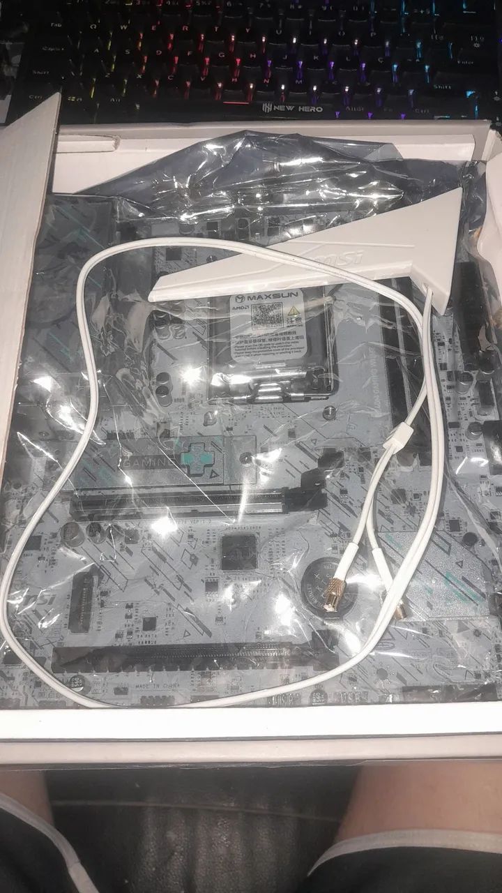 VENDO PLACA MÃE MSI B840M WHITE  - Foto 5