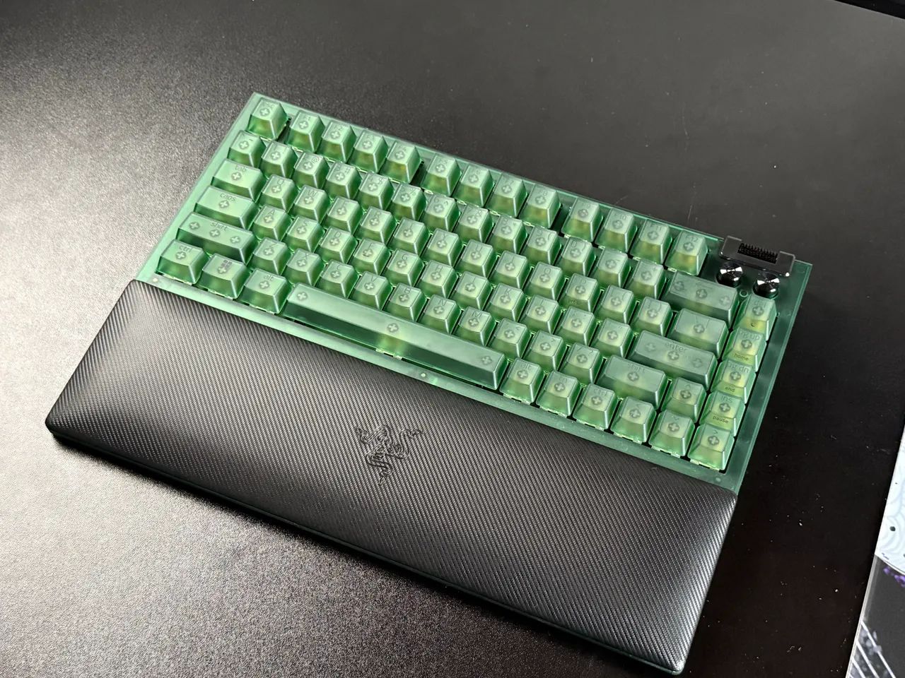 Teclado Magnetico Razer Blackwidow V4 - Foto 2
