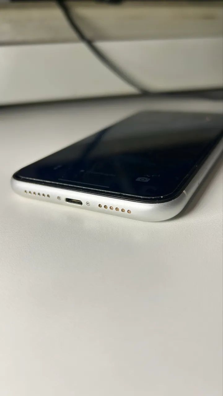 iPhone XR- 64GB - Foto 3