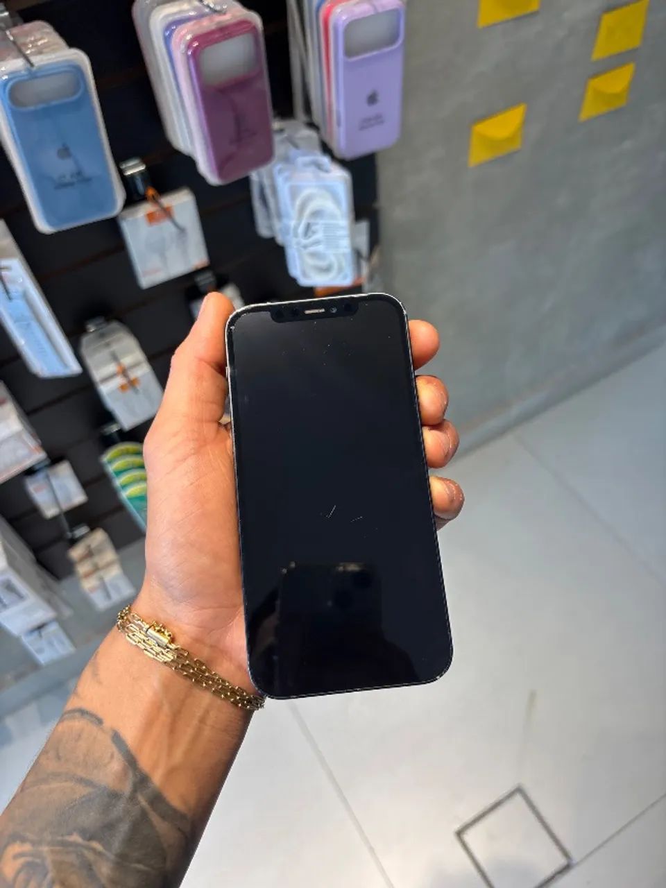 Vendo iPhone 12 64 GB semi novo  - Foto 3