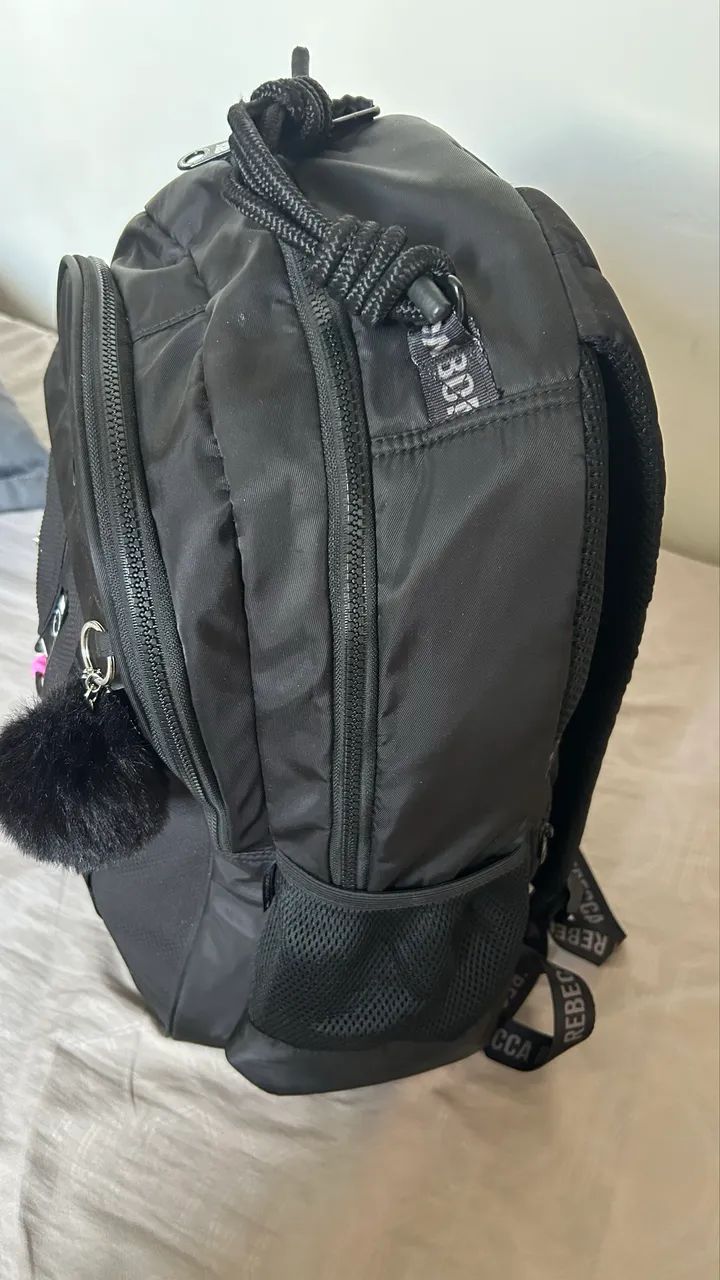 mochila super linda REBECA BOM BOM preta  - Foto 3