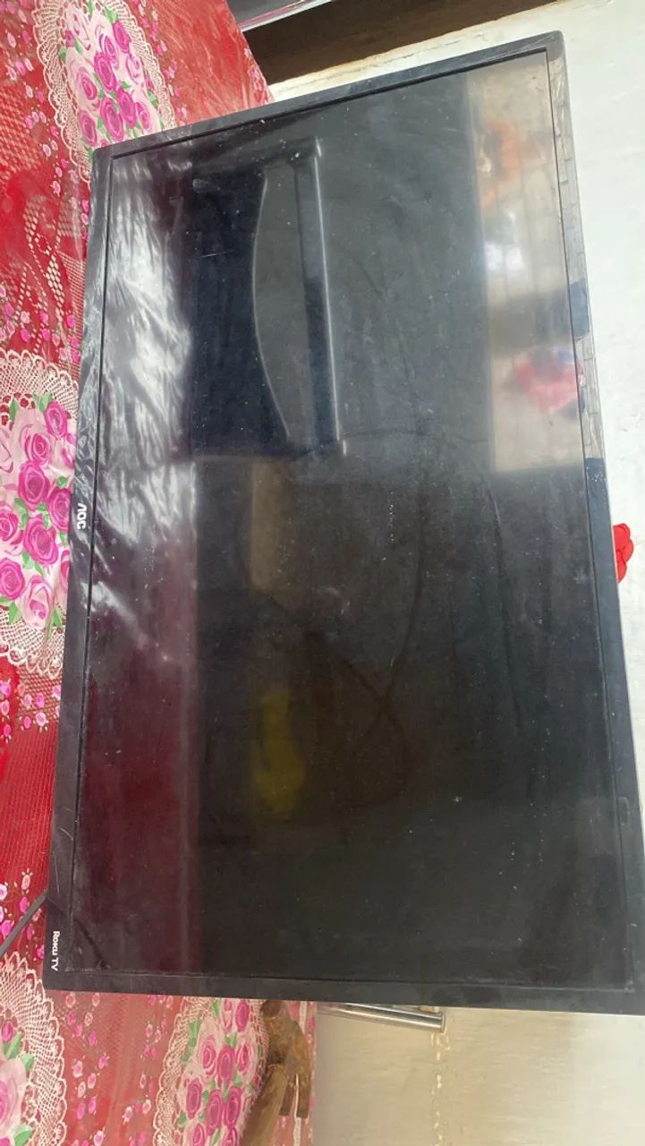 Vendo tTV AOC 32 polegadas smart com a tela queimada
