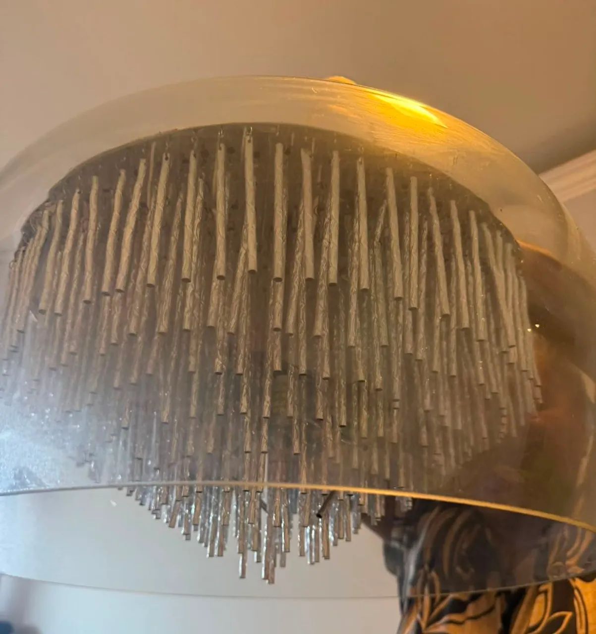 Lustre Pendente Moderno com Cúpula Transparente e Cascata Prata