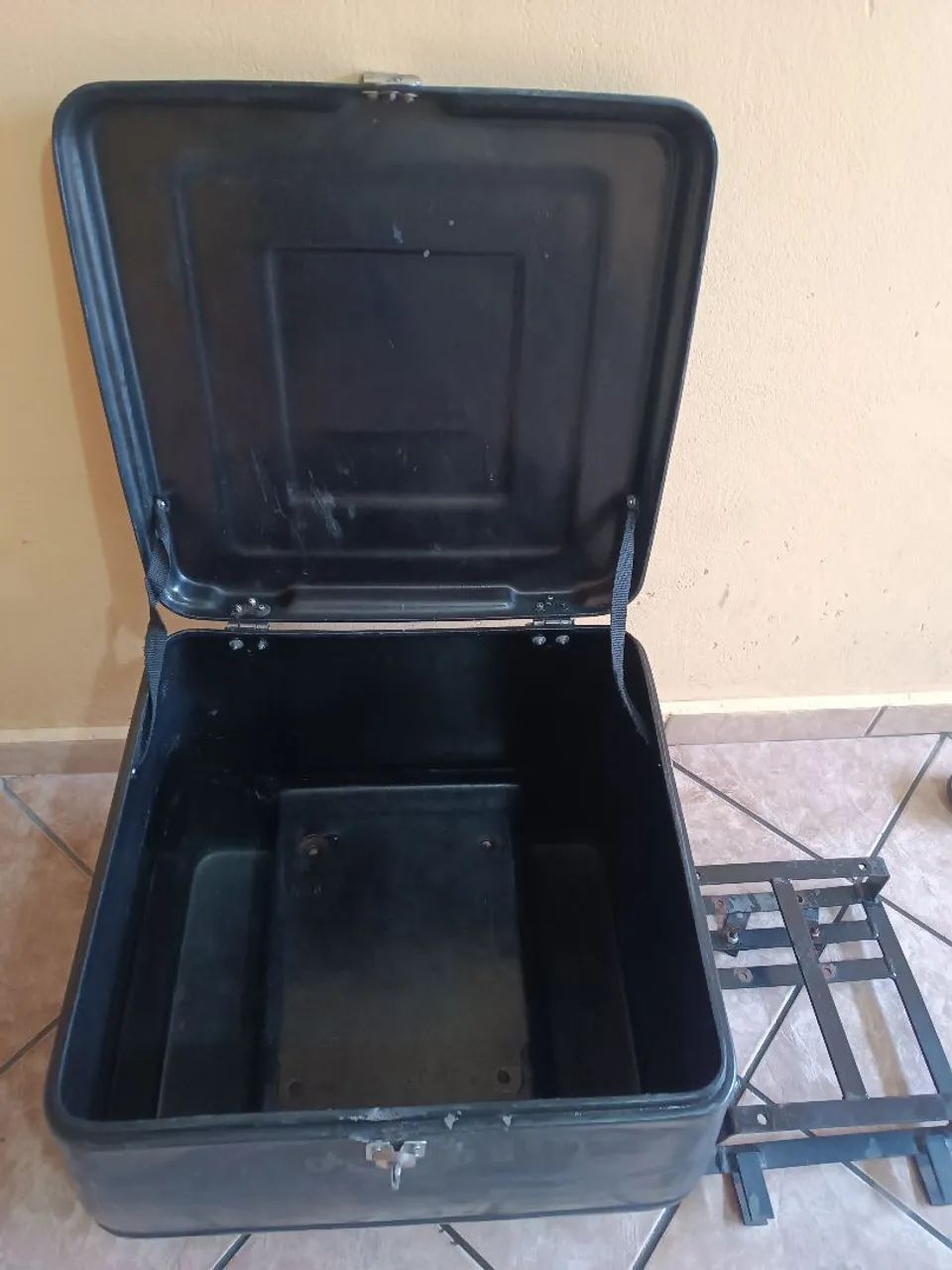 Baú motoboy 90l com suporte  - Foto 4