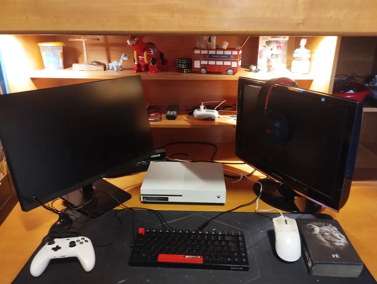 Móvel de madeira maciça para quarto com 2 camas e bancada de 2 metros! - Foto 2