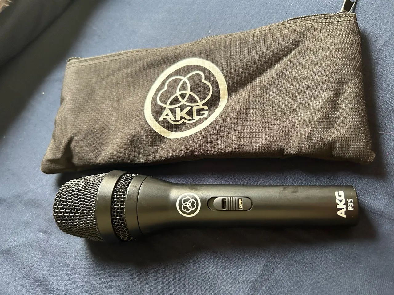Microfone dinâmico AKG P3s seminovo - Foto 3