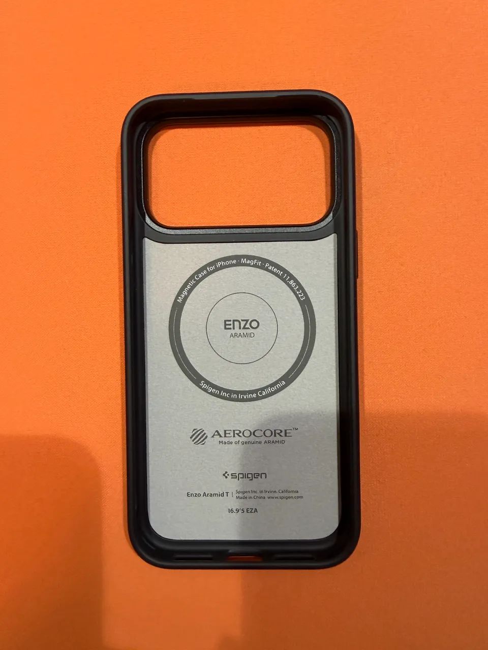 Capa Spigen Enzo Aramid iPhone 17/18 Pro Max - Foto 4