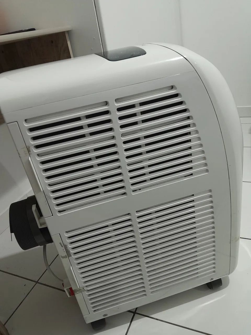 Ar-condicionado portátil Philco PH11000F funcionando - sem mangueira e controle - Foto 5