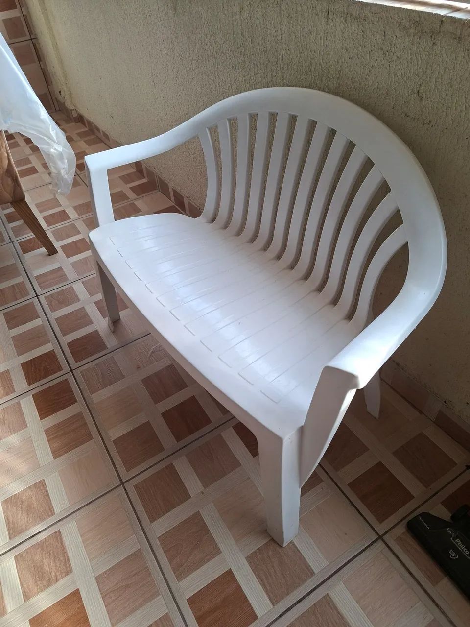Vendo cadeiras namoradeira  - Foto 2