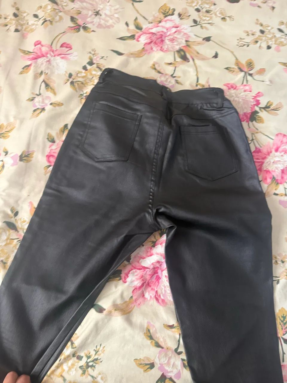 Calça em couro fake  - Foto 3