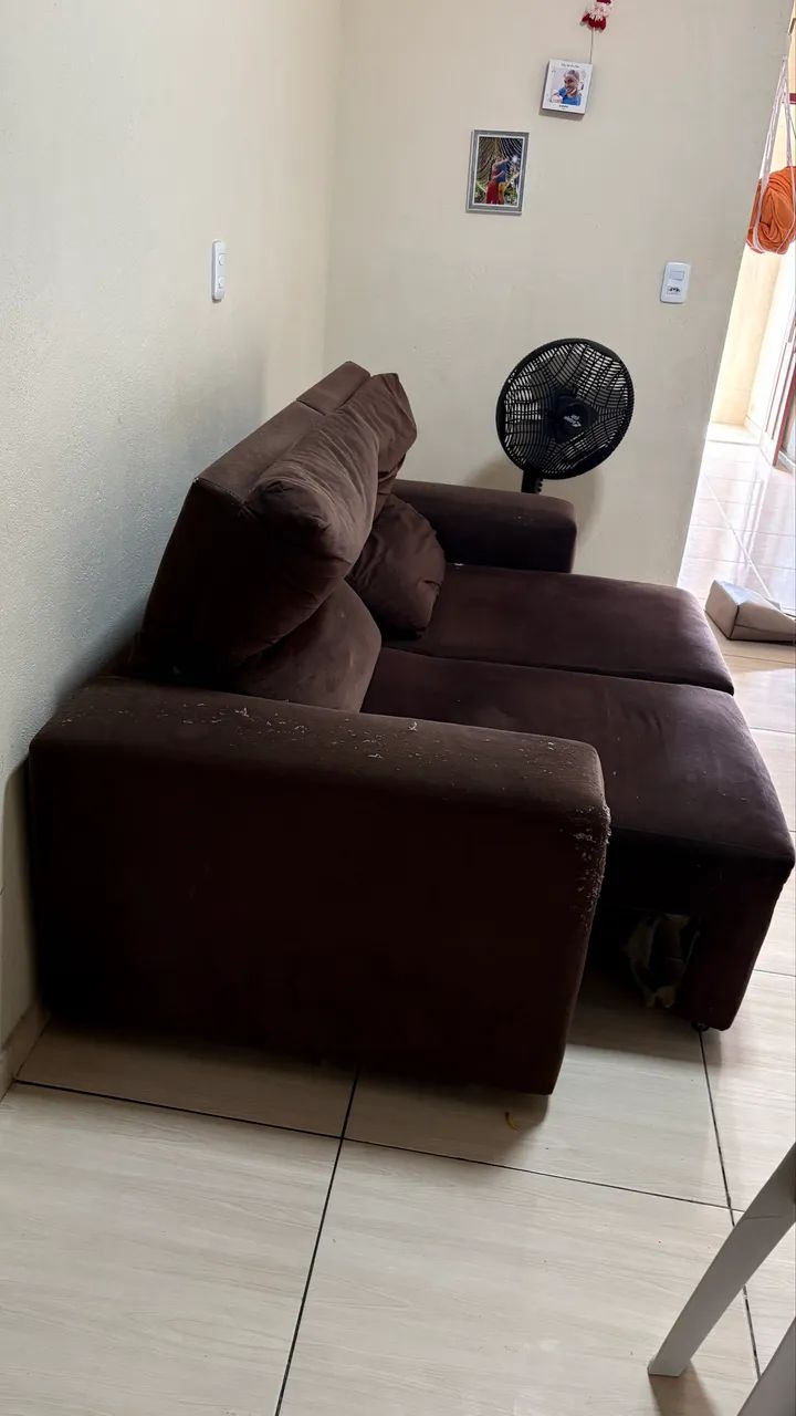 Sofá retrátil 2 lugares para reformar - oportunidade - Foto 2