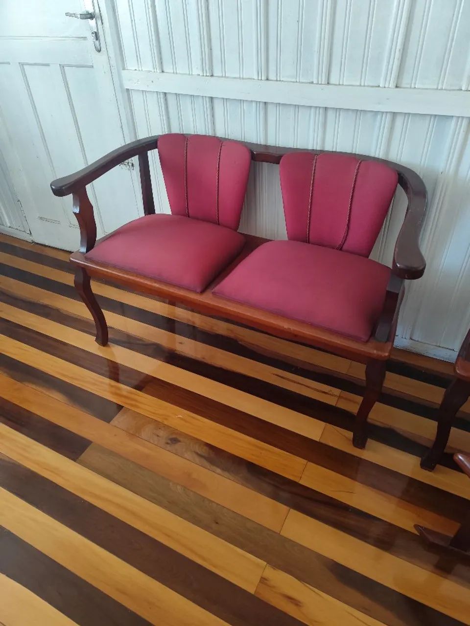 Conjunto Sofá namoradeira com mesa triângulo  - Foto 4