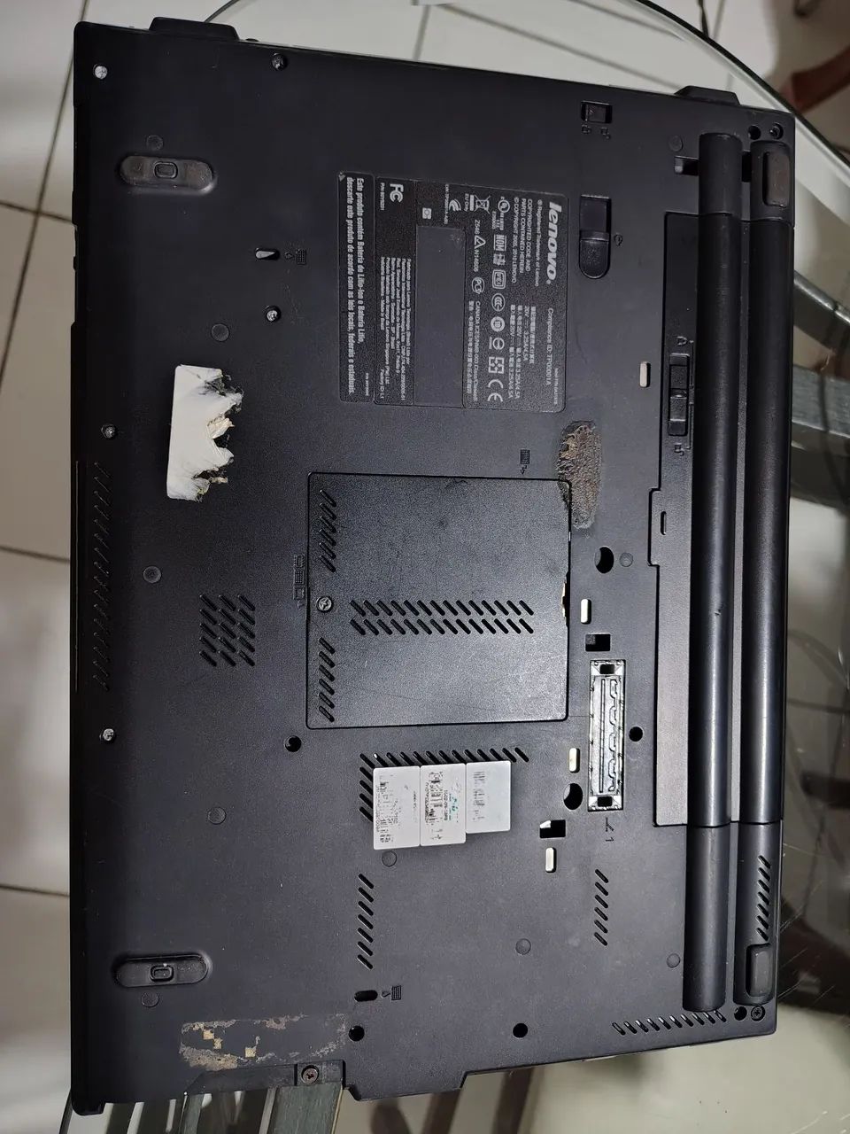 Lenovo Thinkpad T410 Carcaça (Funciona, mas possui detalhes) - Foto 3