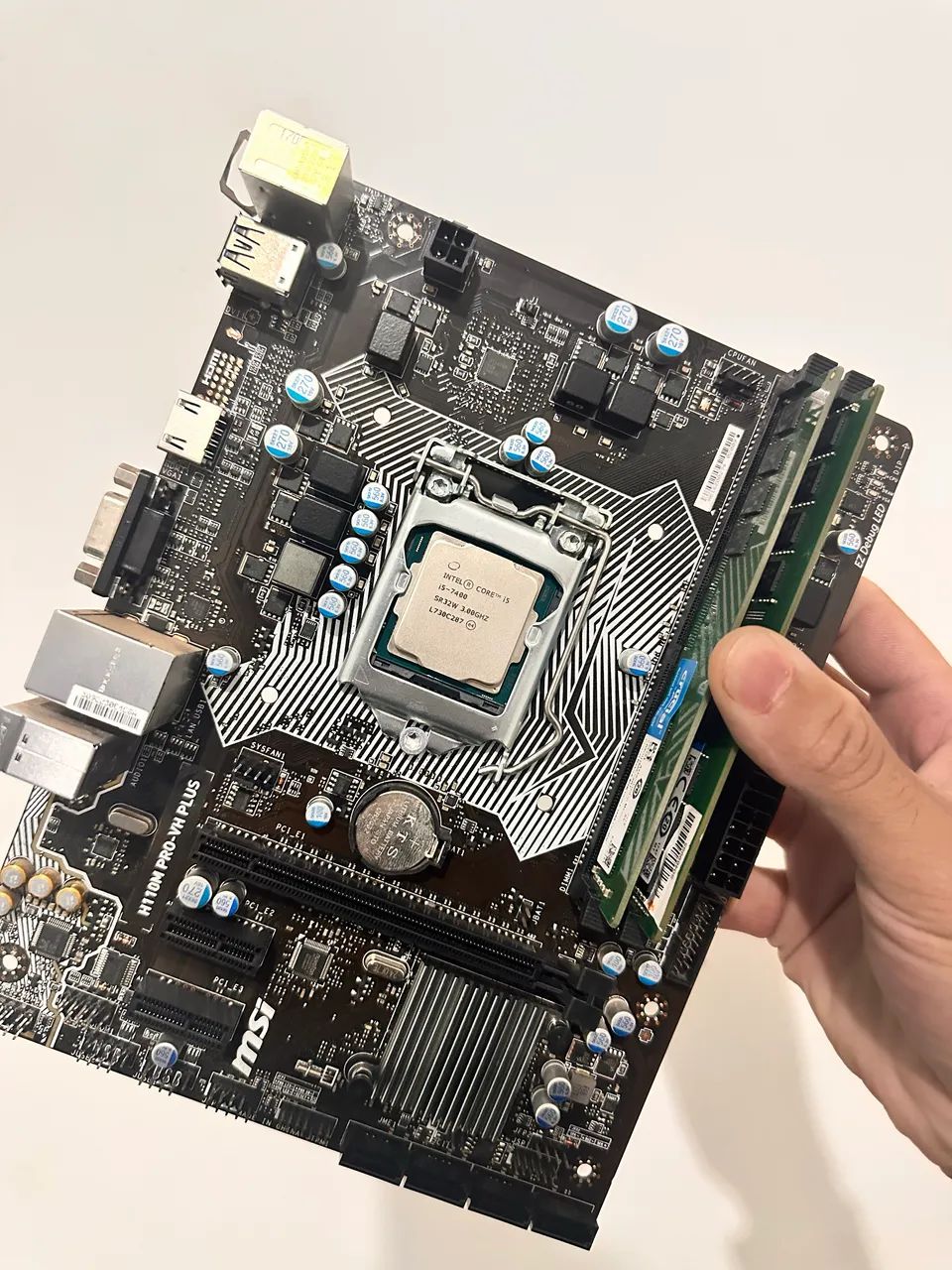 Kit i5 7400 + H110M + 8GB DDR4