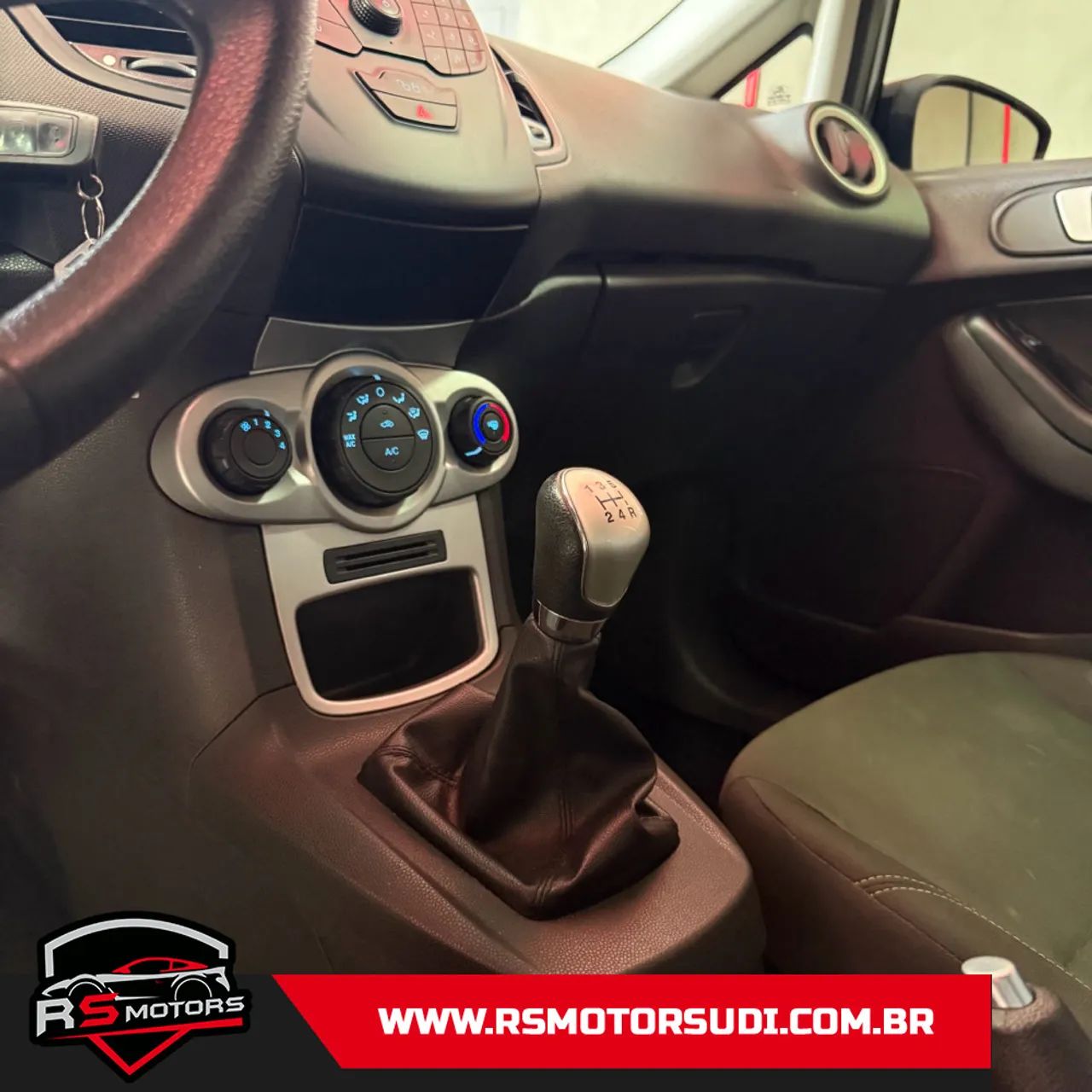 Ford Fiesta 2017 - Foto 4