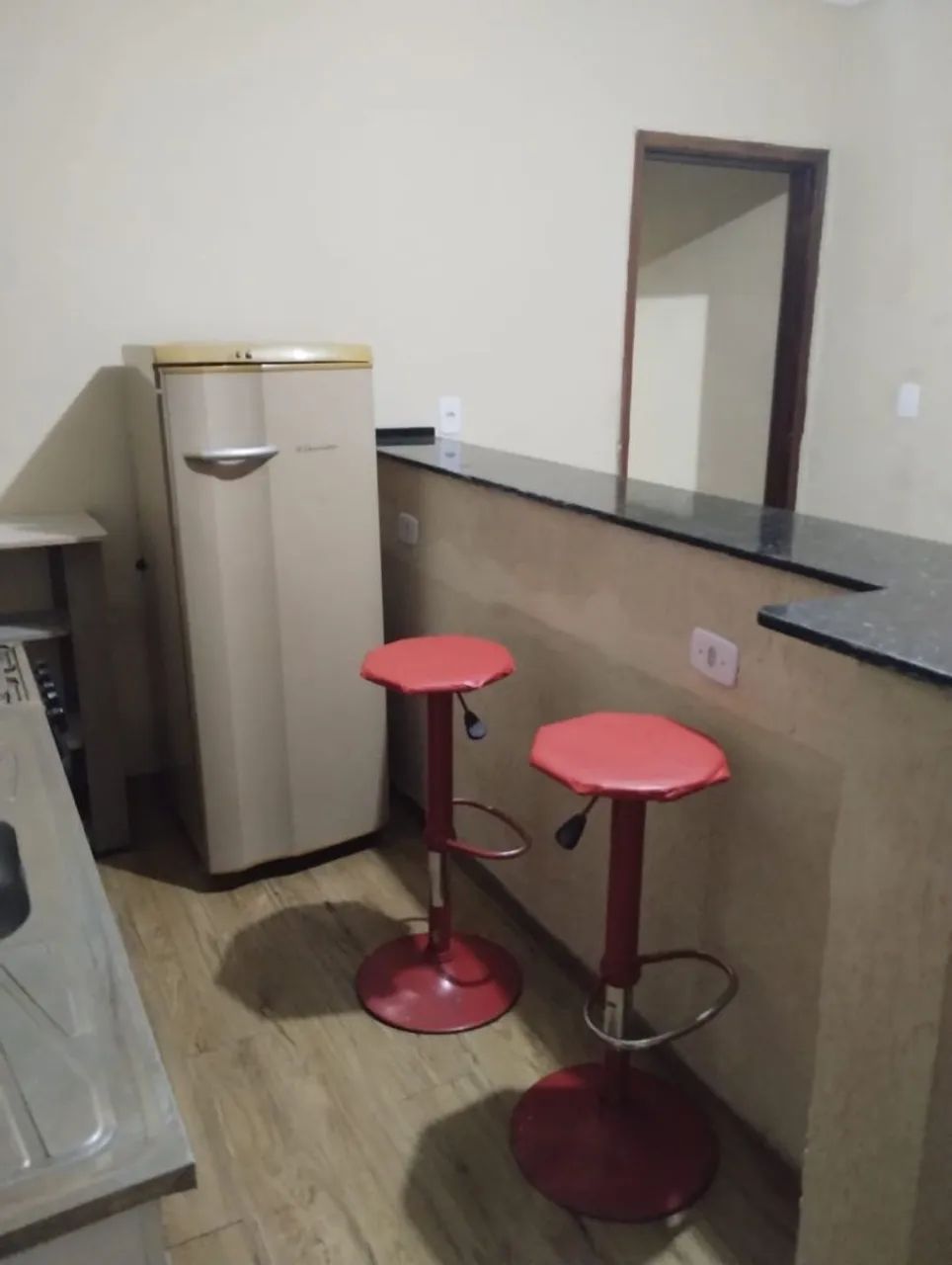 Aluga-se Kitnet em Sorocaba ótima localização 