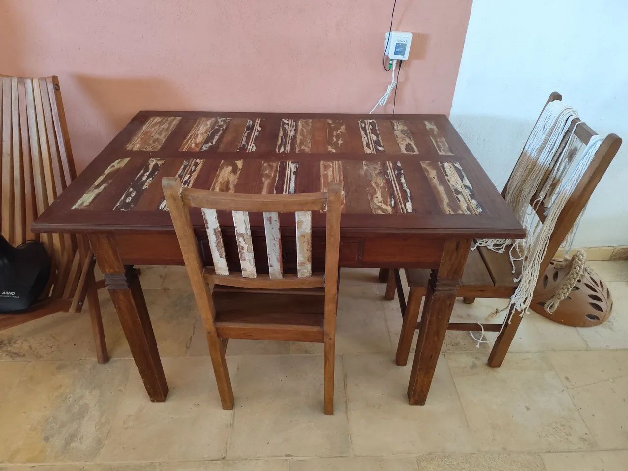 Mesa em Madeira 