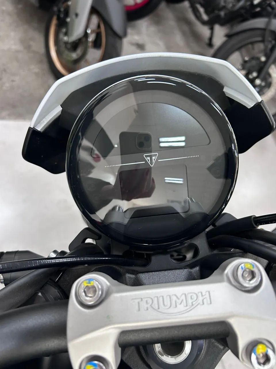 TRIUMPH TRIDENT 660 - Foto 4