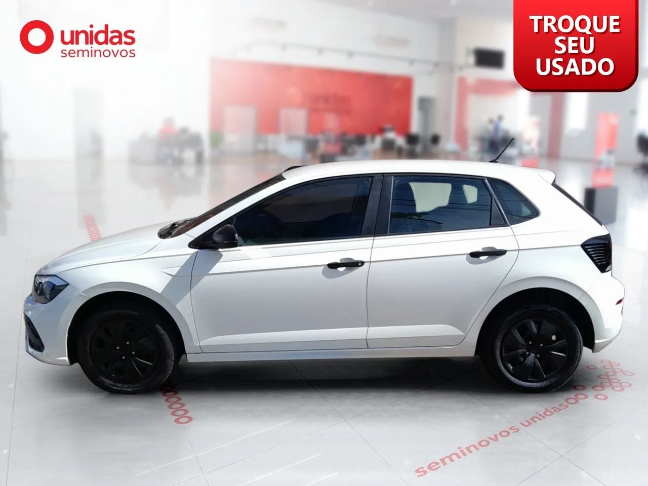 Volkswagen Polo Track 1.0 Flex 12V 5p, foto 2 de 16