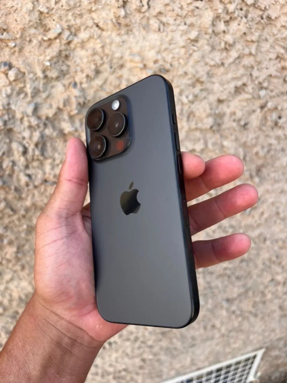 iPhone 15 Pro 256g - Foto 2