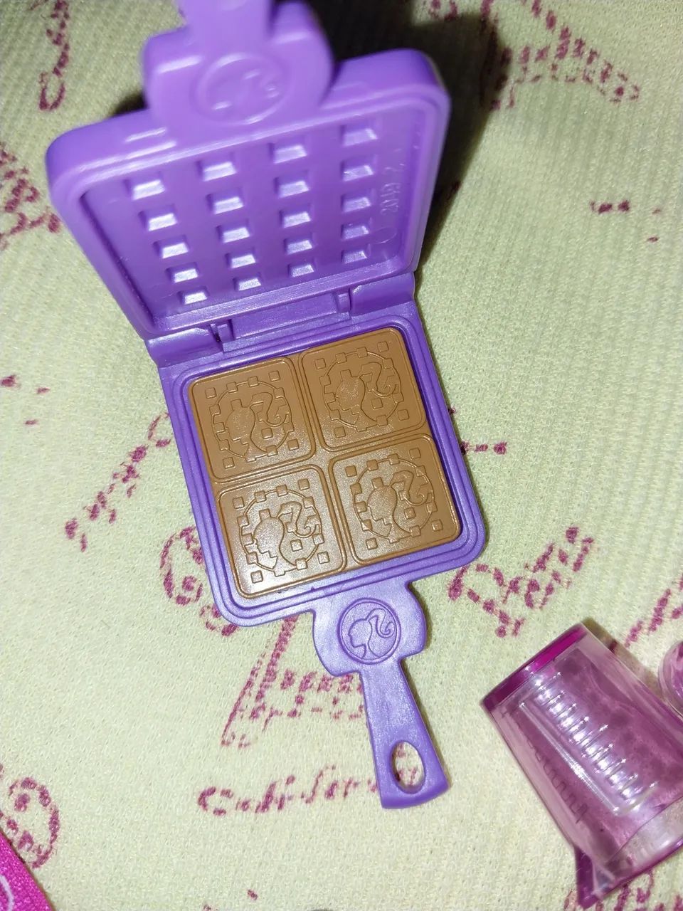 Roupa e acessórios da barbie chef  - Foto 4