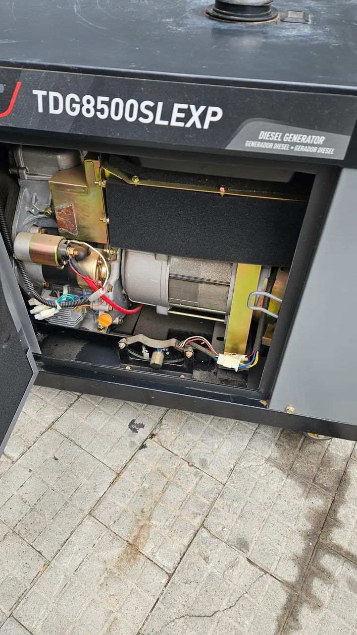 Gerador de energia 8 kva toyama diesel automático ano 2022 poucas horas de uso - Foto 5