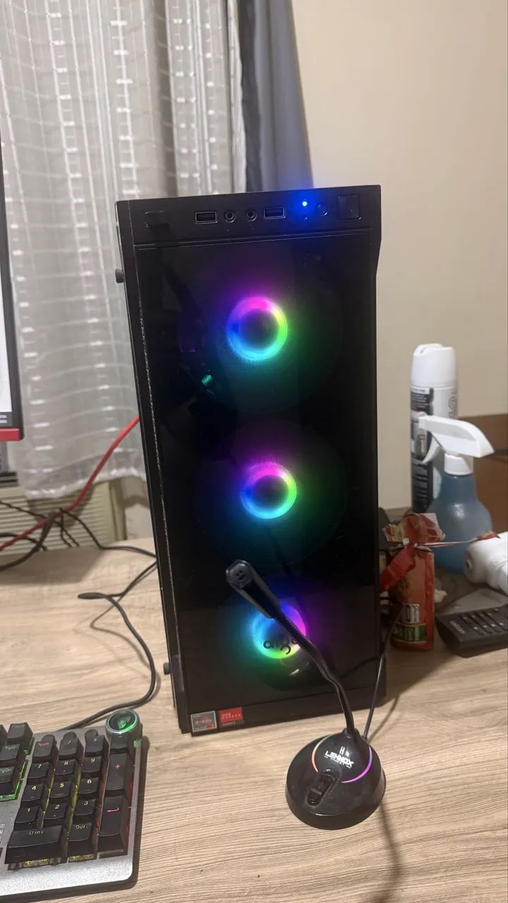 Powerful PC Gamer for Current Games404871502847682563