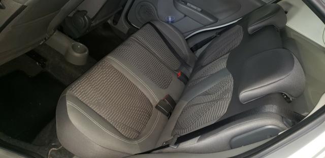 Fiat Palio attractive 1.0 2015 - Foto 7