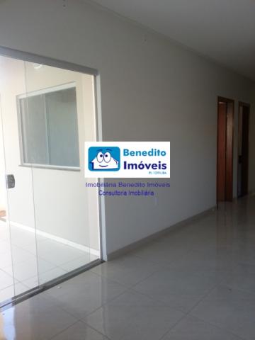 VENDO CASA COM 03 DORMITÓRIOS E ÓTIMO ESTADO DE CONSERVAÇÃO - Foto 11