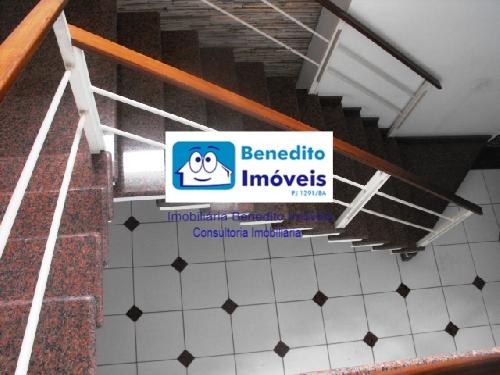 COMPLEXO COMERCIAL NO CENTRO DA CIDADE
