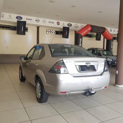 Ford Fiesta Sedan 1.6 12/13 - Troco e Financio! - Foto 5